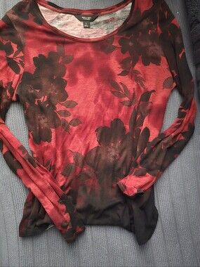 Simply Vera Red Floral Scoop Neck Long-Sleeve Top